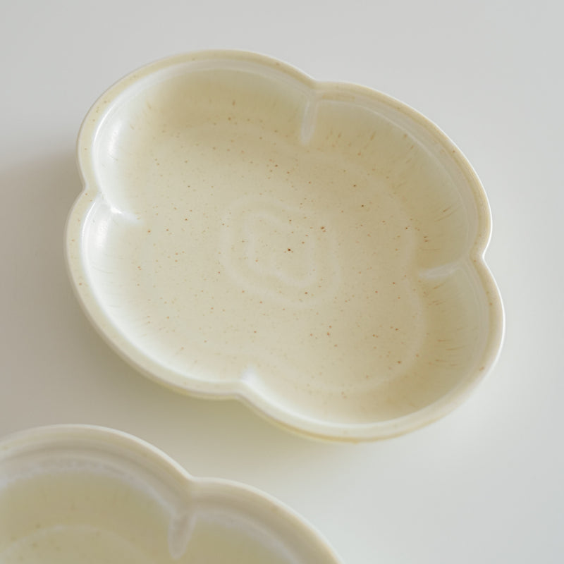 Speckled Bavarian Cream Cloud Shaped Side Plate