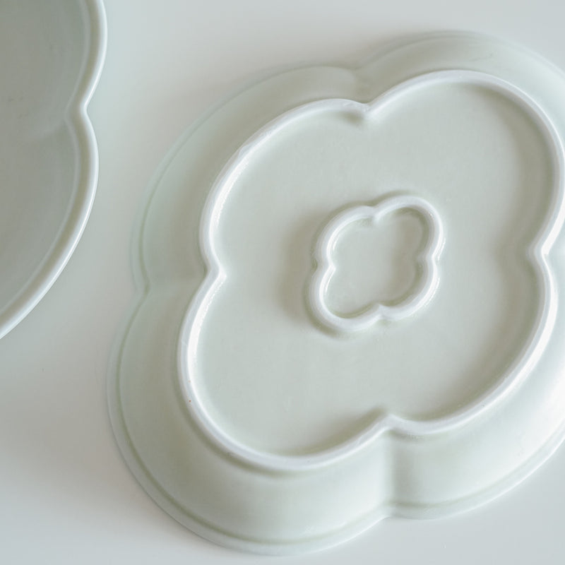 Frost White Cloud Shaped Side Plate
