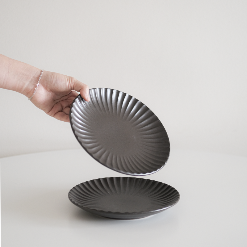 Metallic Matte Black Scallop Side Plate