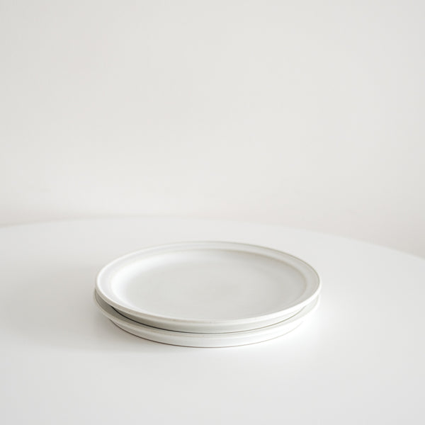 Speckled White Wide Rim Base Dinner Steak Plate