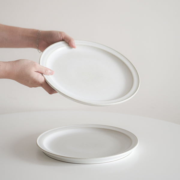 Speckled White Wide Rim Base Dinner Steak Plate